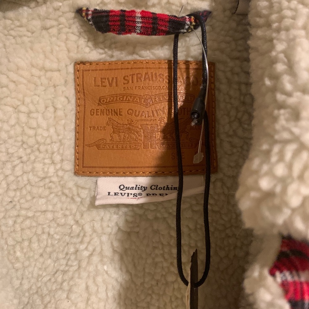 Levi’s Jacket - Picture 3 of 4